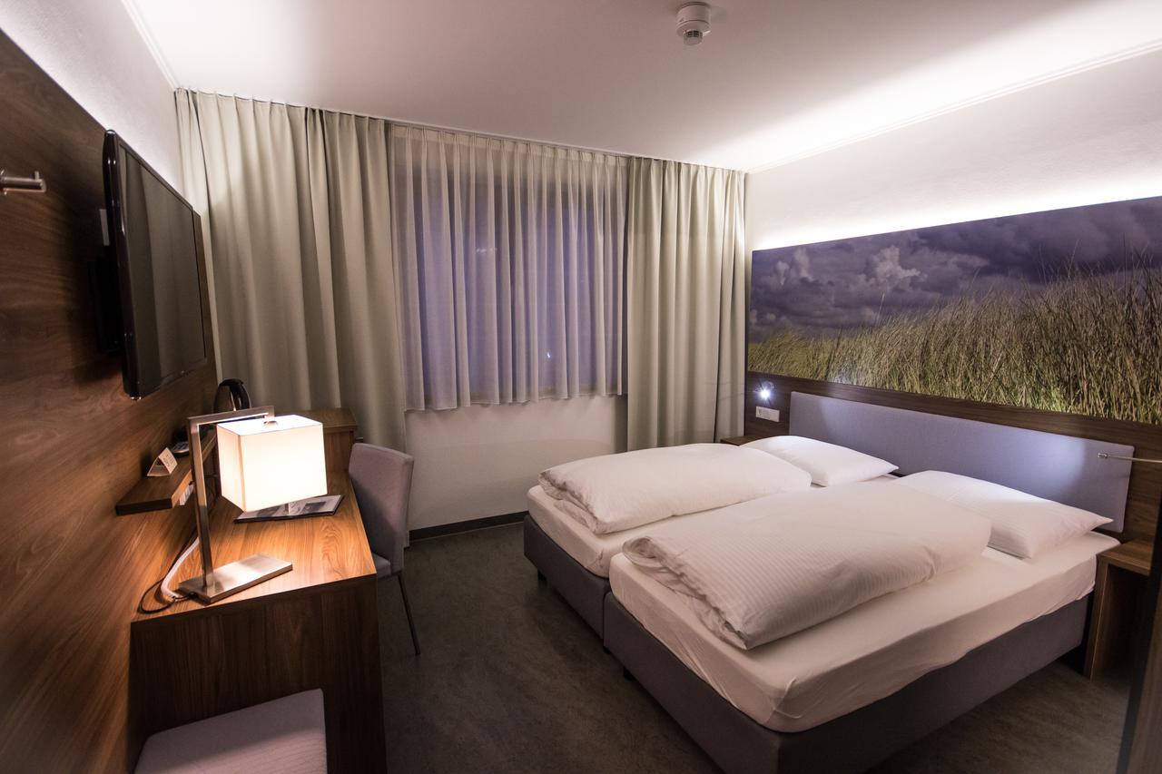 Hotel7Continents Neutraubling Εξωτερικό φωτογραφία